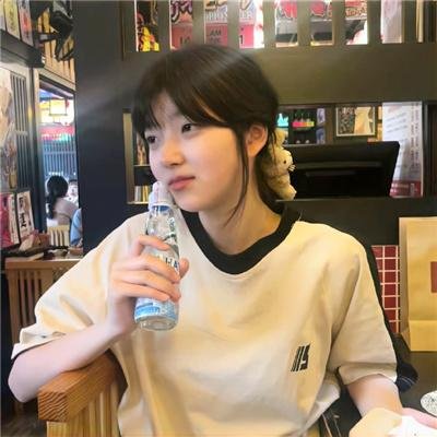 冰属性男子与酷酷女同事